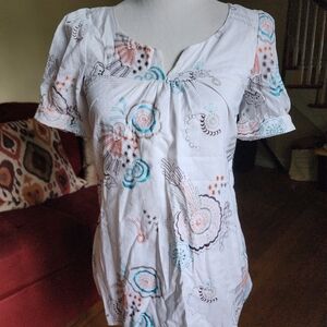 White Relaxed Blouse with Bow Neckline and Short Sleeves